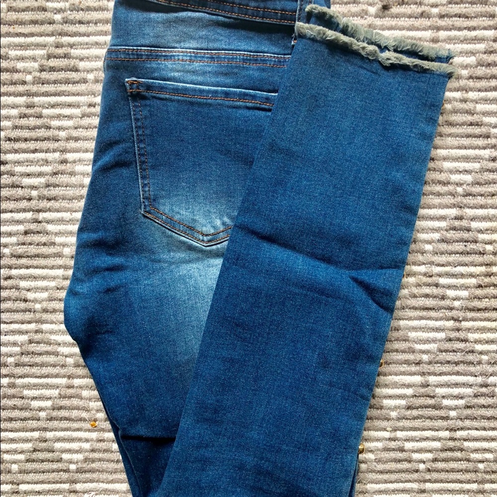 ❌SOLD❌Super sylist beaded  jeans